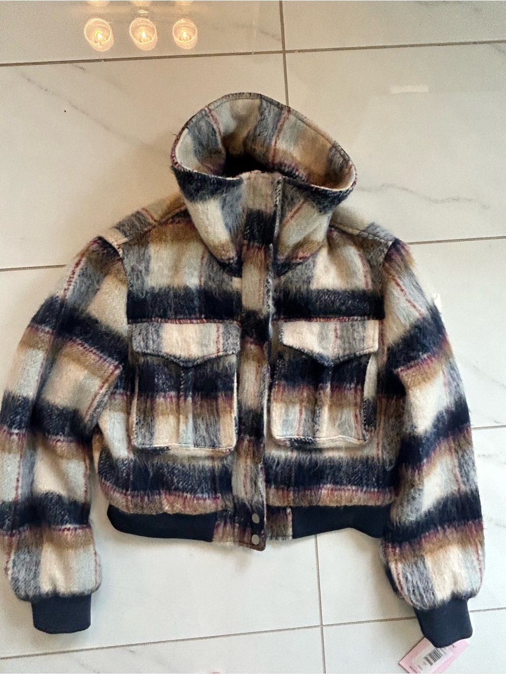 Avec Les Filles Plaid Sherpa Collar Jacket |
Large | NWT